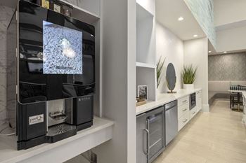 Clubroom w/ Coffee Bar & Free WiFi